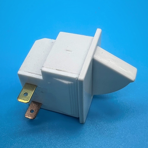 D & S Vending Inc - D4212621 - USI Door Switch