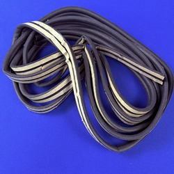 D4221985 - USI Door Gasket- 13 Feet